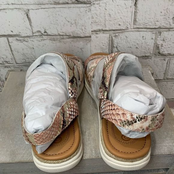 𝅺Corso Como Yashy Strappy Platform Sandal NIB - Picture 6 of 8